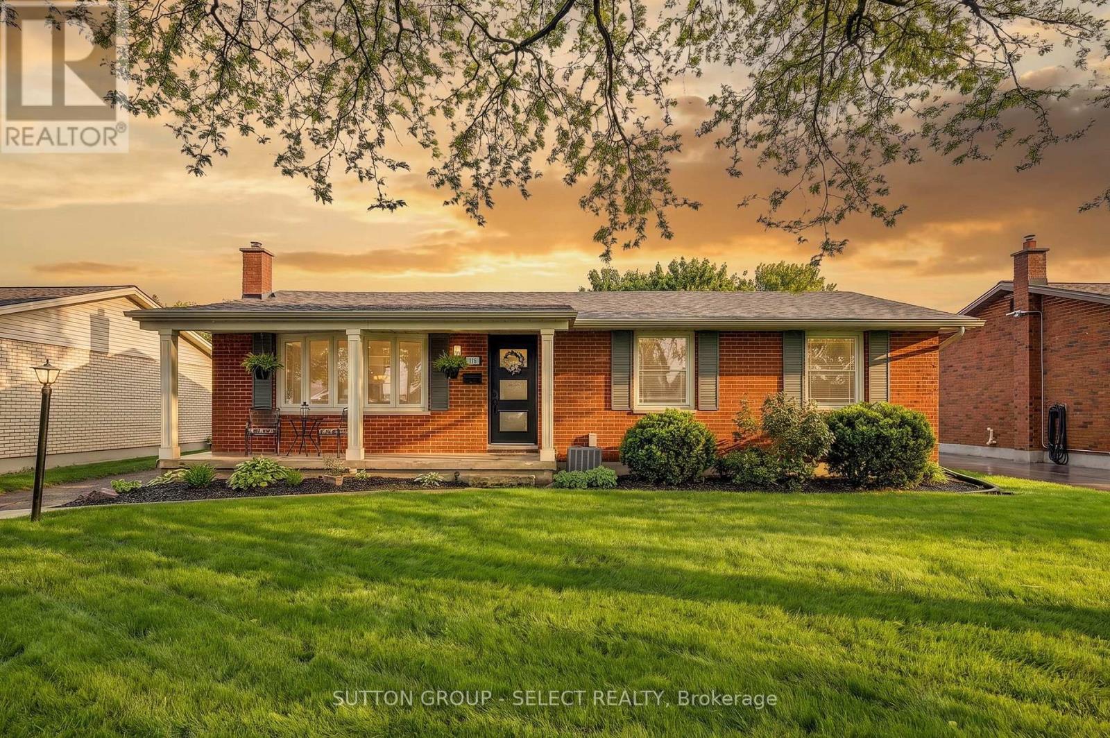 116 DOWNING CRESCENT, London South (South S)