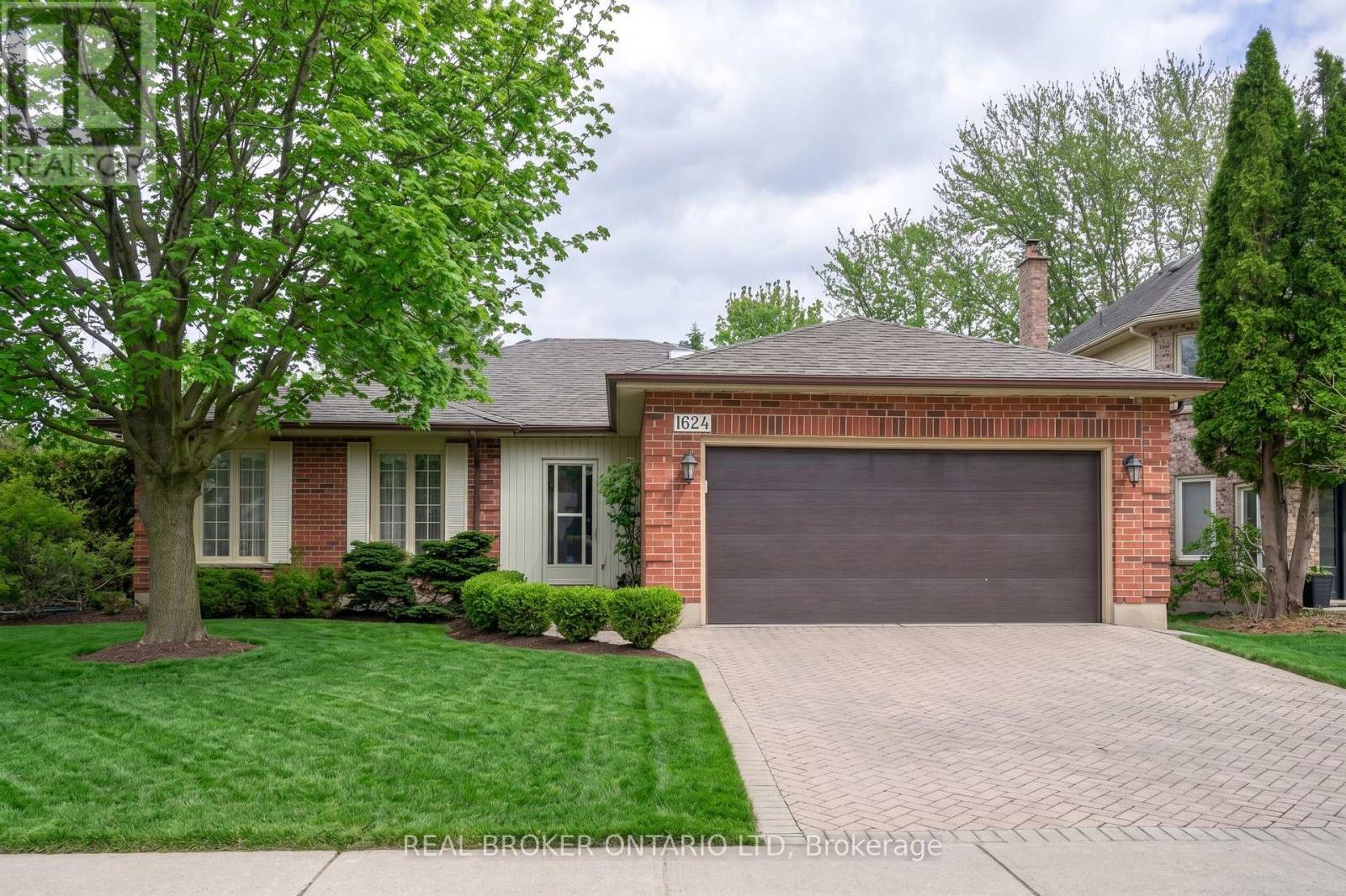 1624 HASTINGS DRIVE, London North (North B)