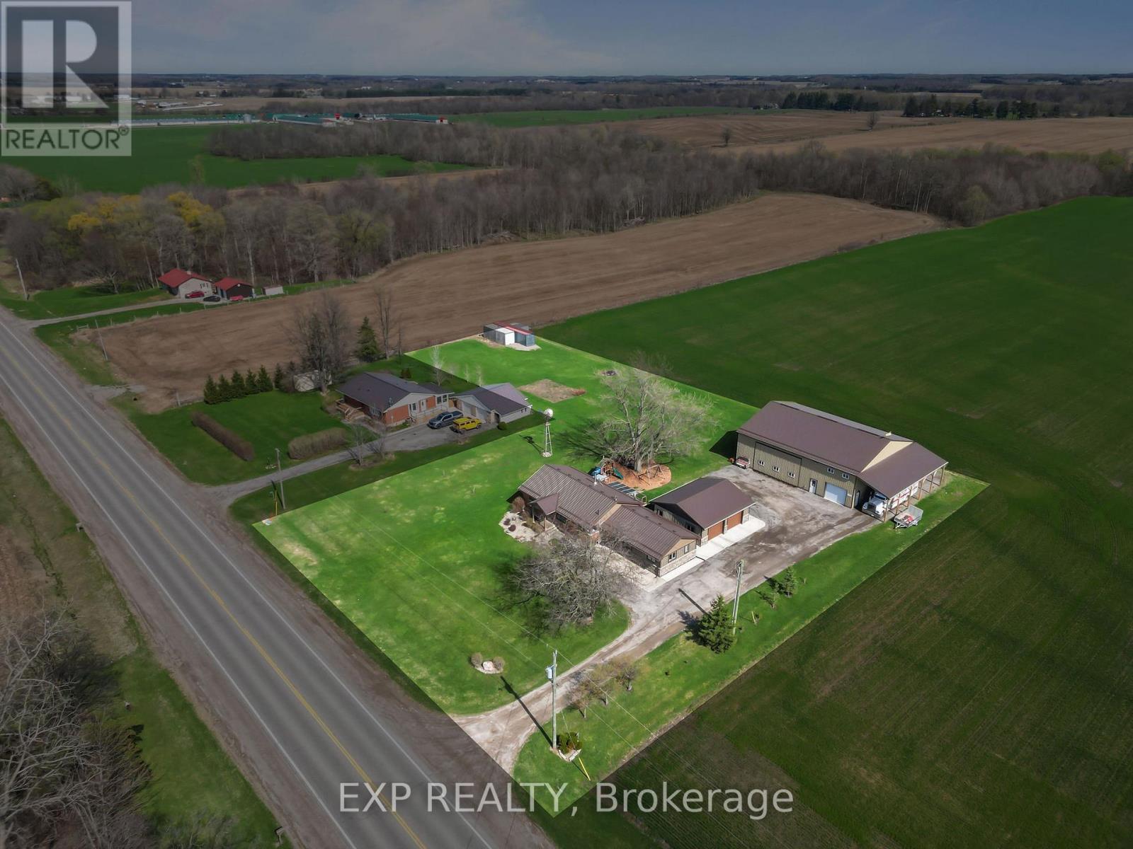 9221 HICKORY DRIVE, Strathroy-Caradoc