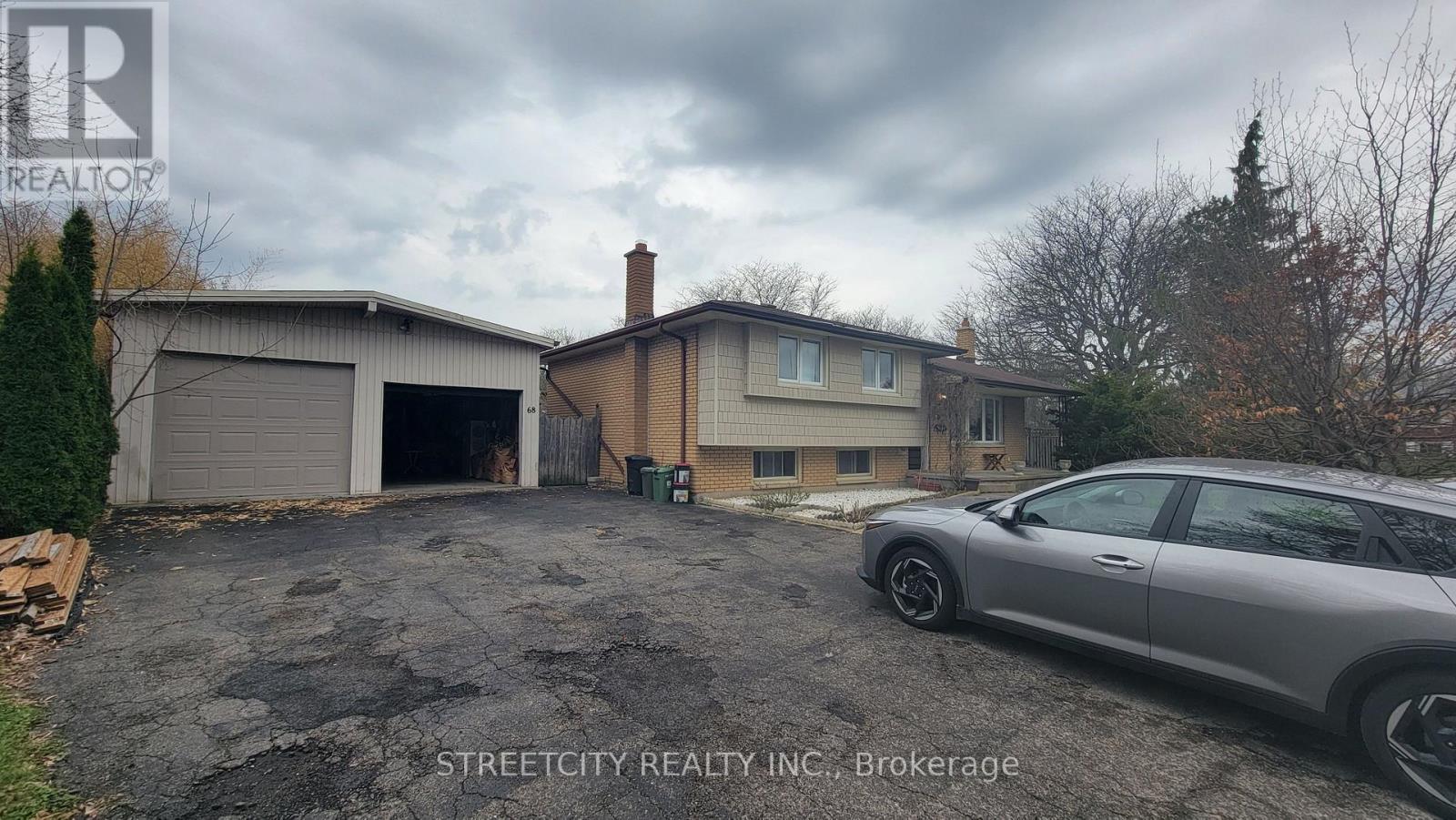 68 DOWNING CRESCENT, London South (South S)