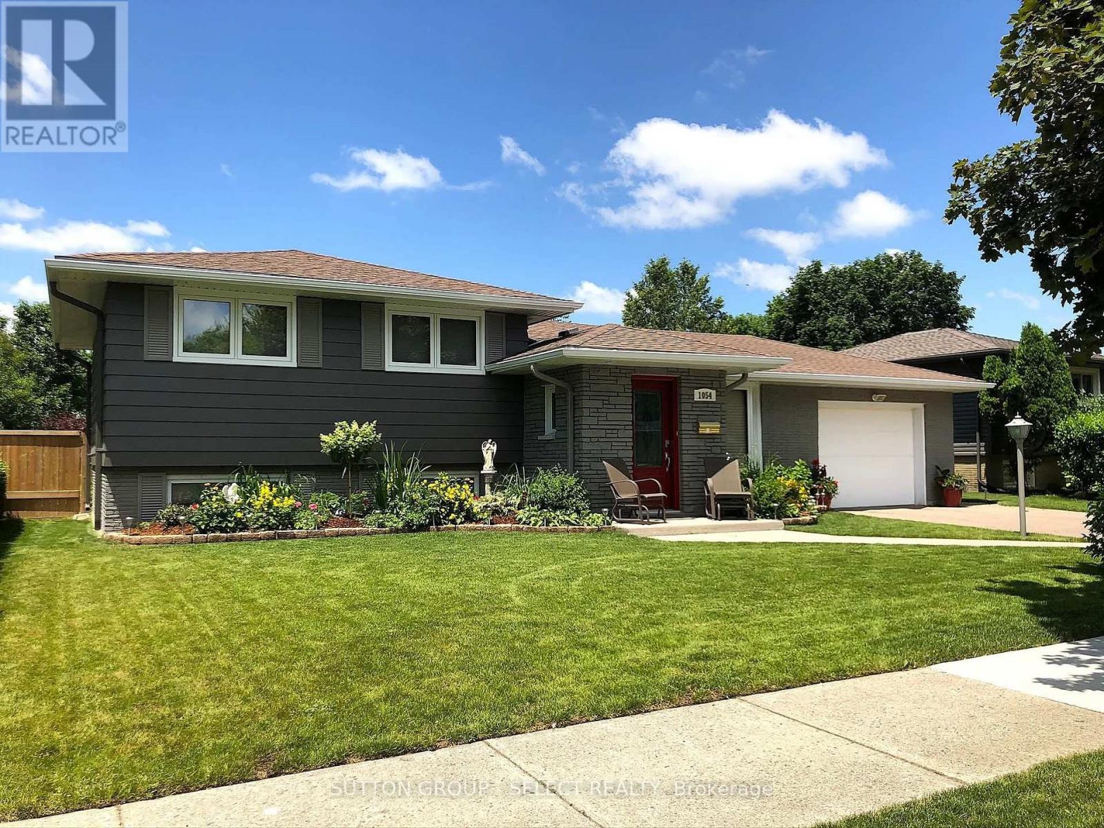 1054 CHIPPEWA DRIVE, London East (East D)