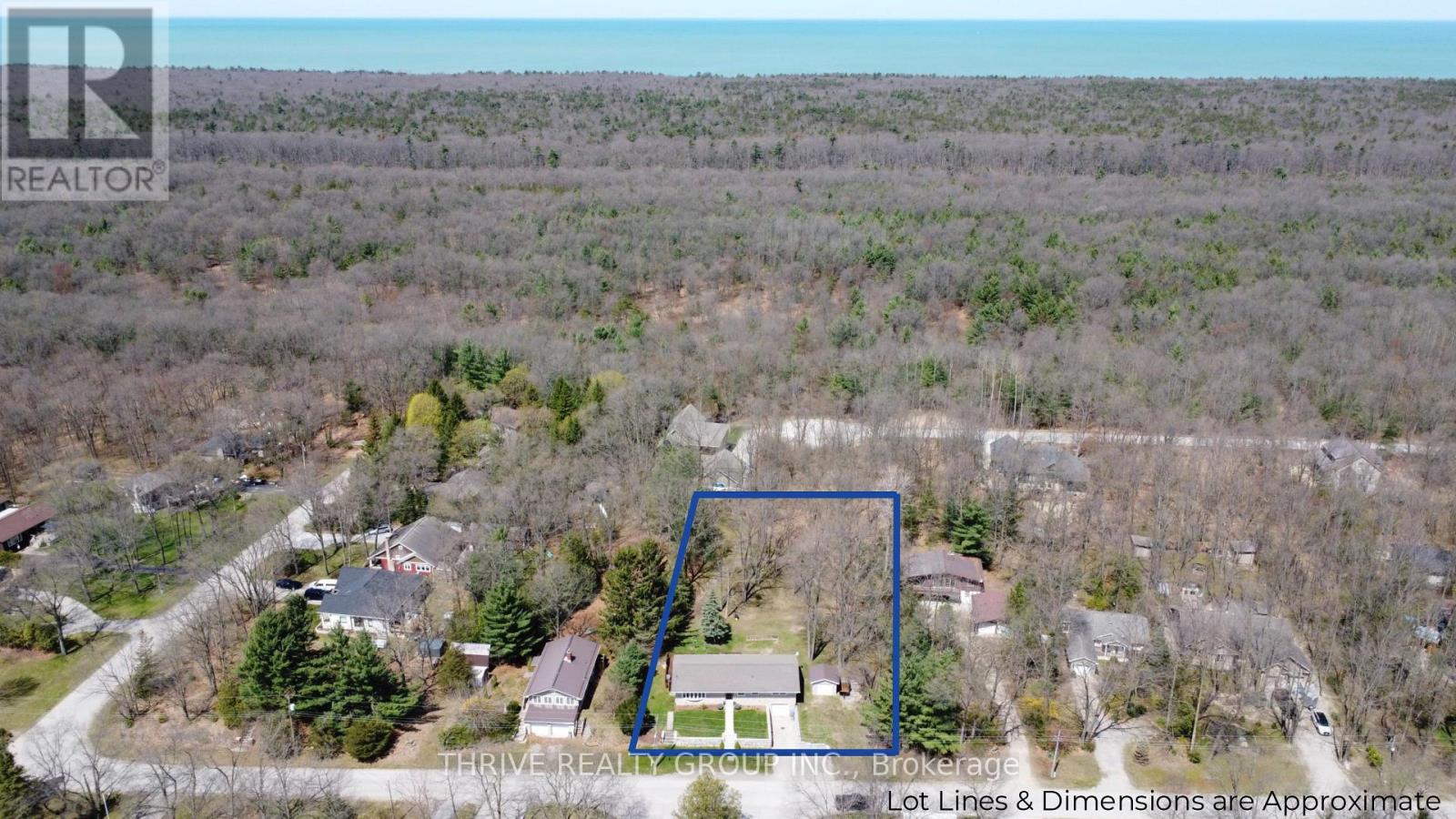 9650 JOANNE AVENUE, Lambton Shores (Grand Bend)