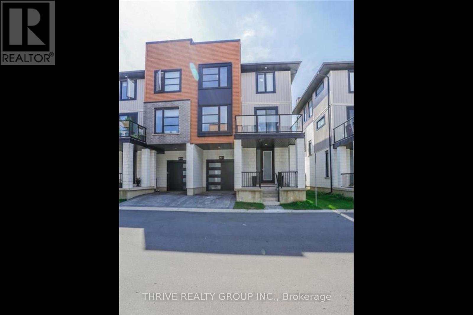 921 SARNIA ROAD, London North (North M)