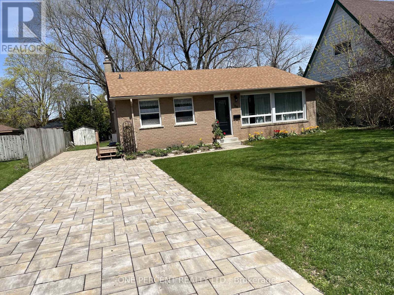 164 REDFORD CRESCENT, Stratford