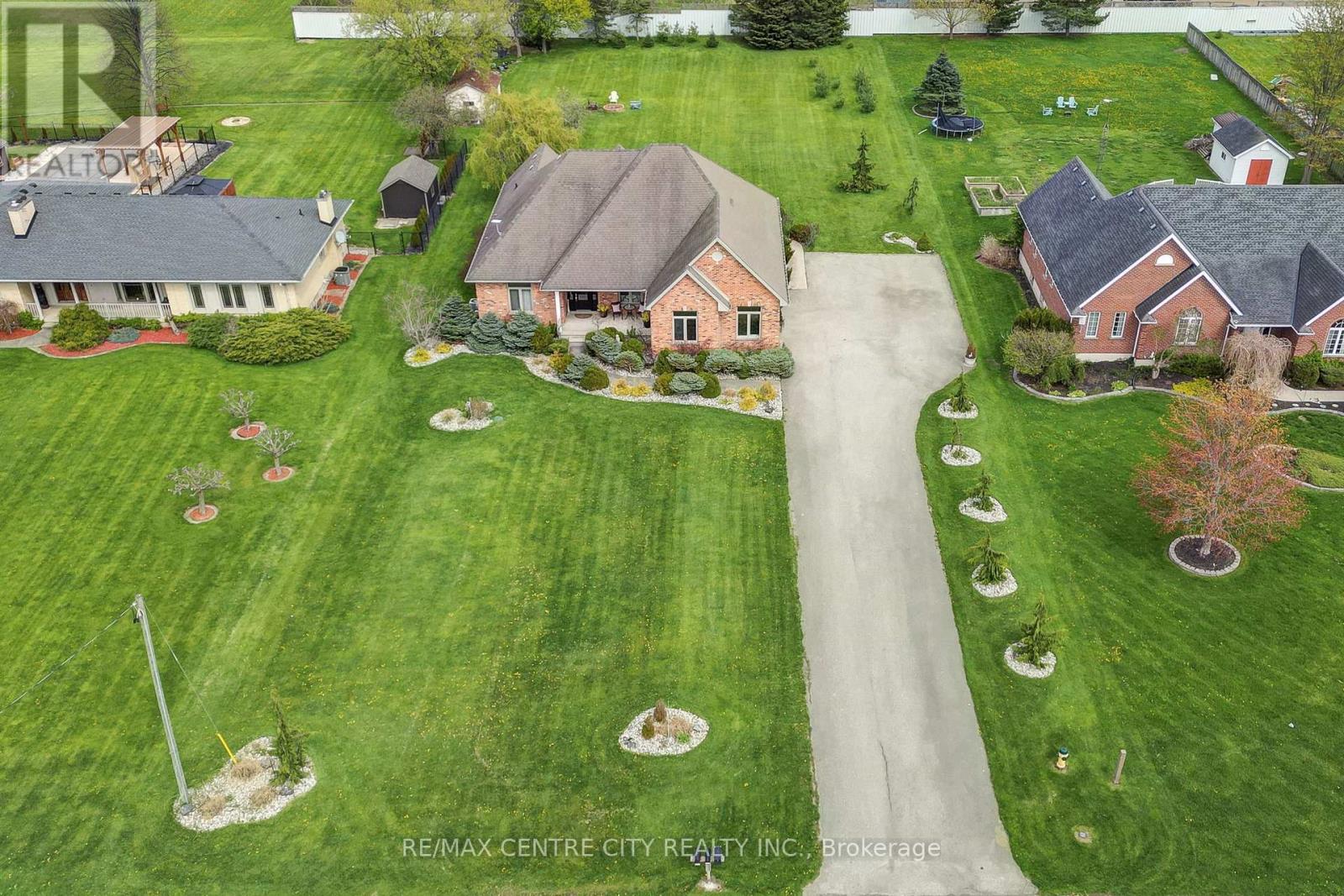 9538 TOWER ROAD, Central Elgin