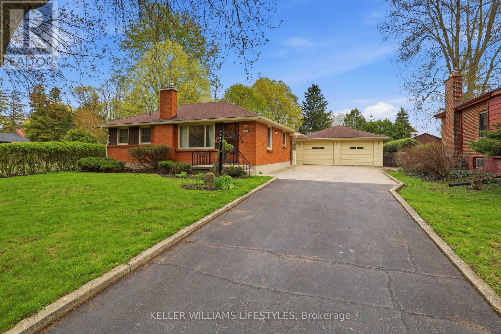 543 ELMDALE AVENUE, London North (North G)