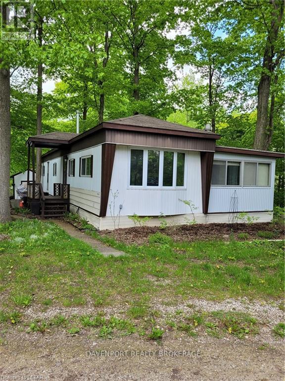 1 - 33900 SUGARBUSH ROAD, Bluewater (Stanley Twp)