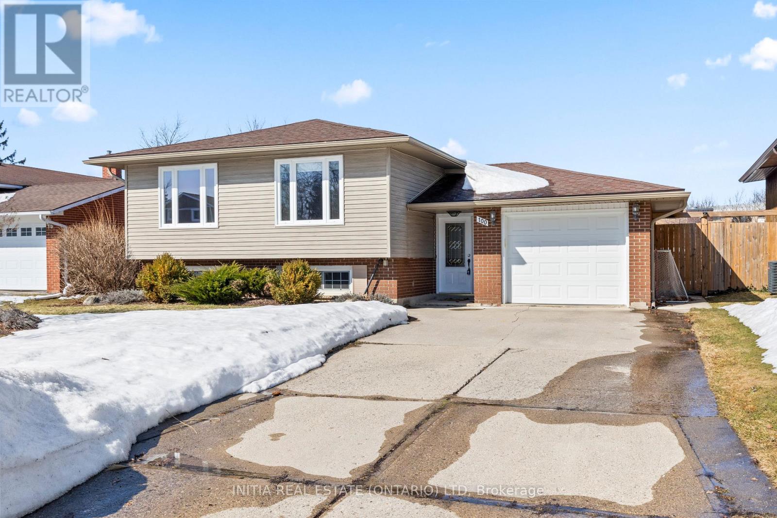 100 DIXON ROAD, Stratford
