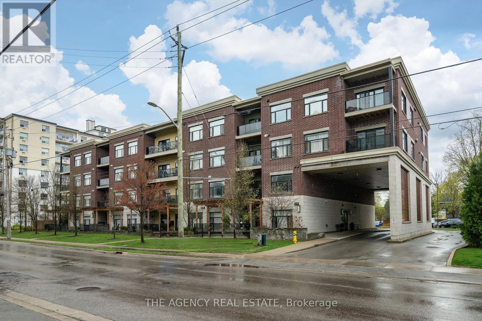 403 - 89 RIDOUT STREET S, London
