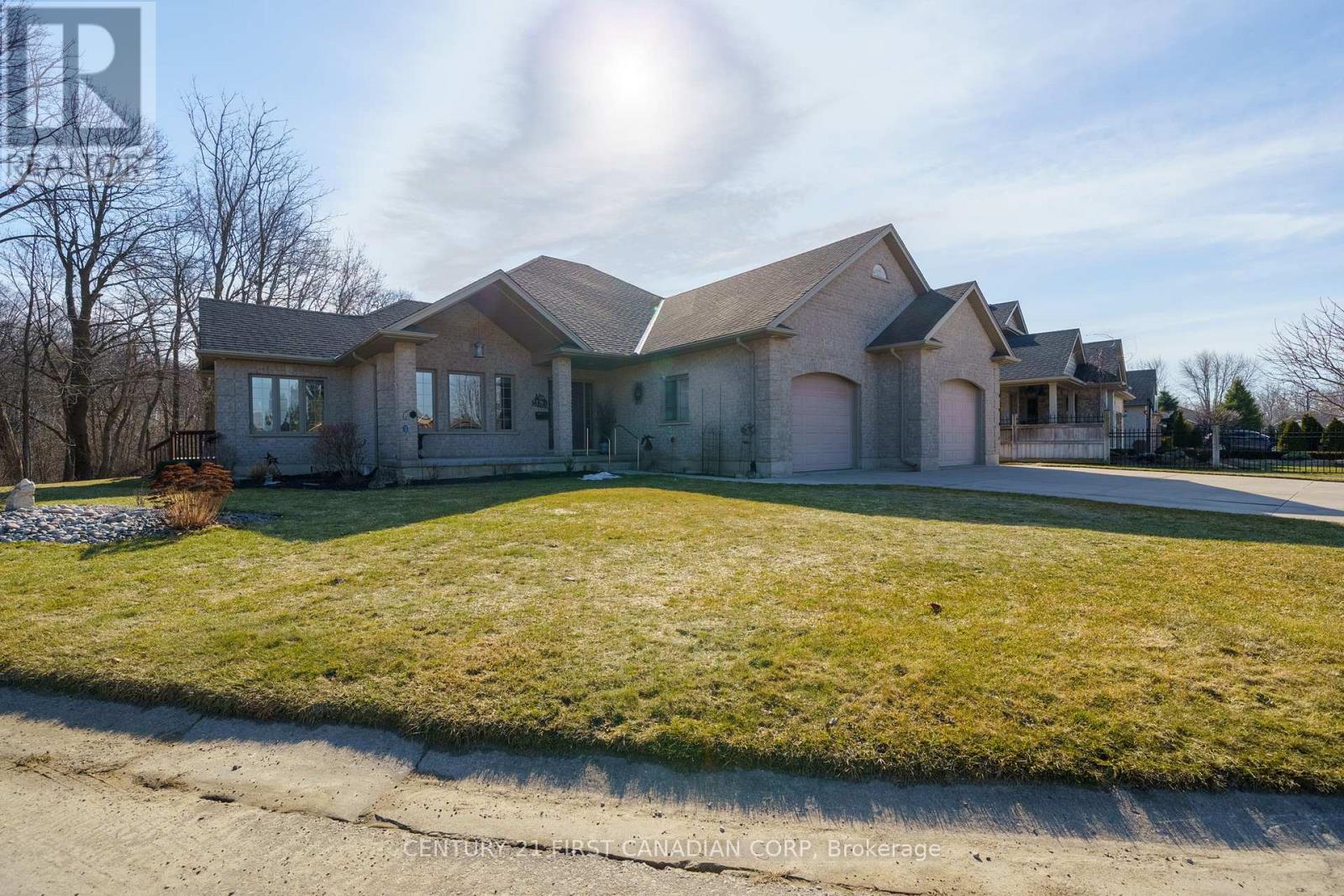 487 PETERSEN AVENUE, Strathroy-Caradoc (NE)