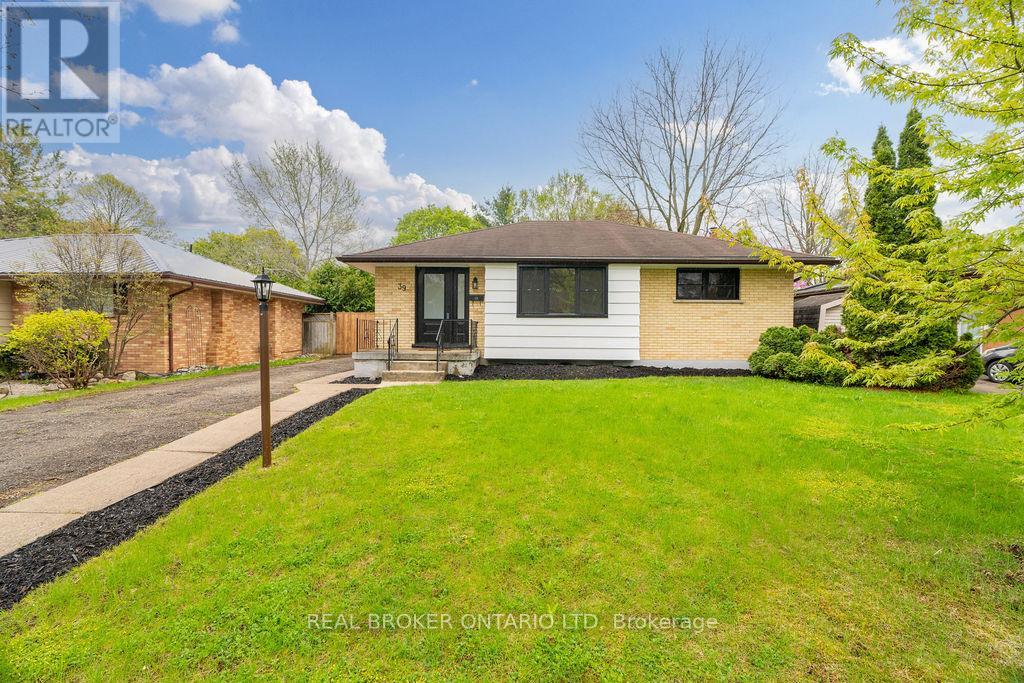 39 TRILLIUM CRESCENT, London East (East A)