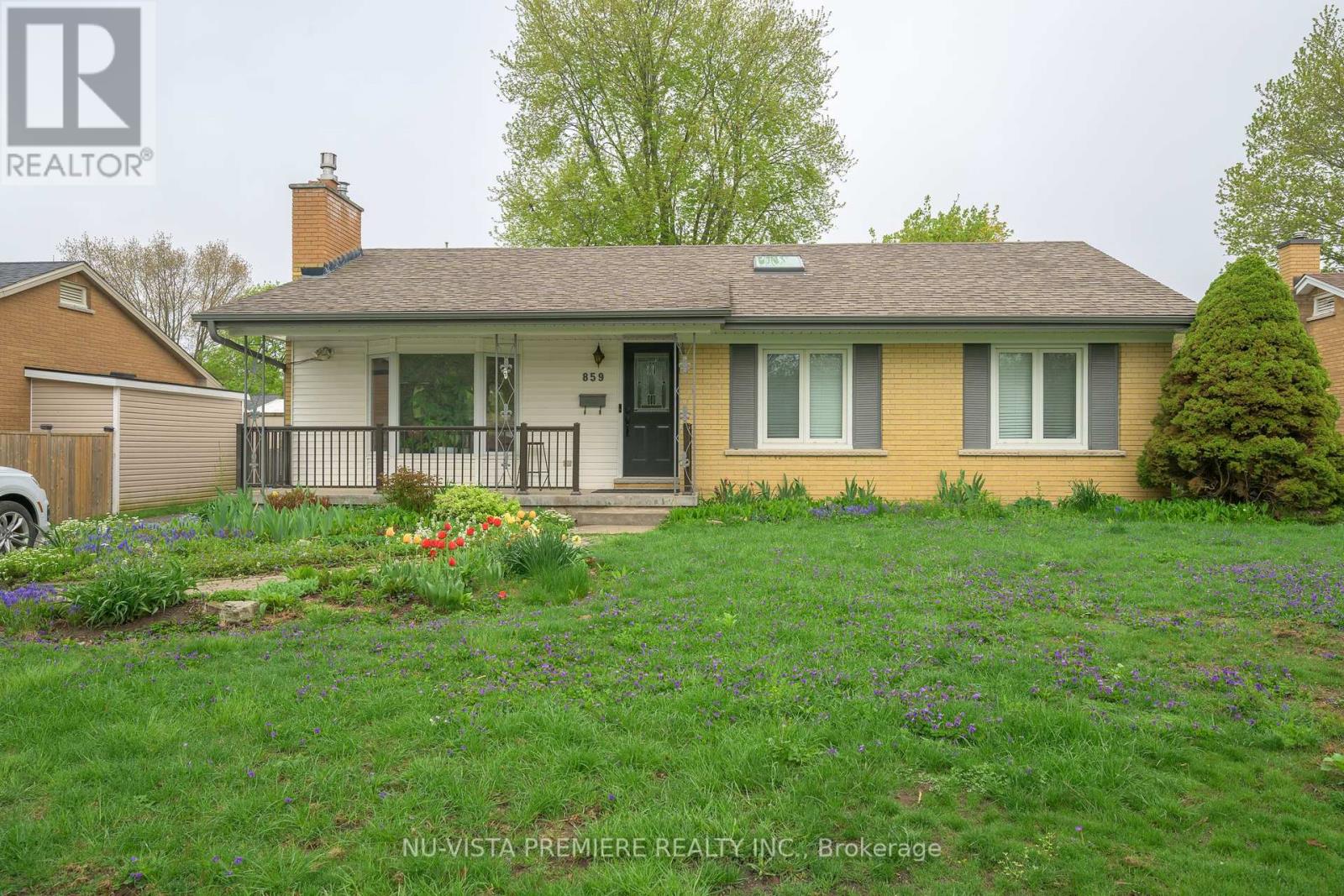 859 DALKEITH CRESCENT, London North (North H)