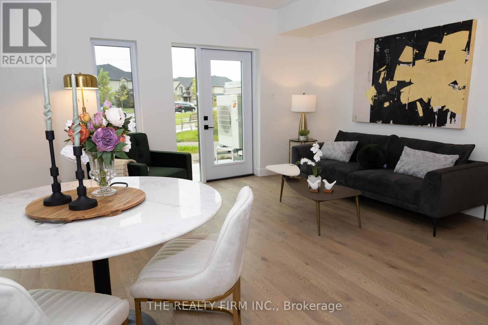 B117 - 2082 LUMEN DRIVE, London South (South A)