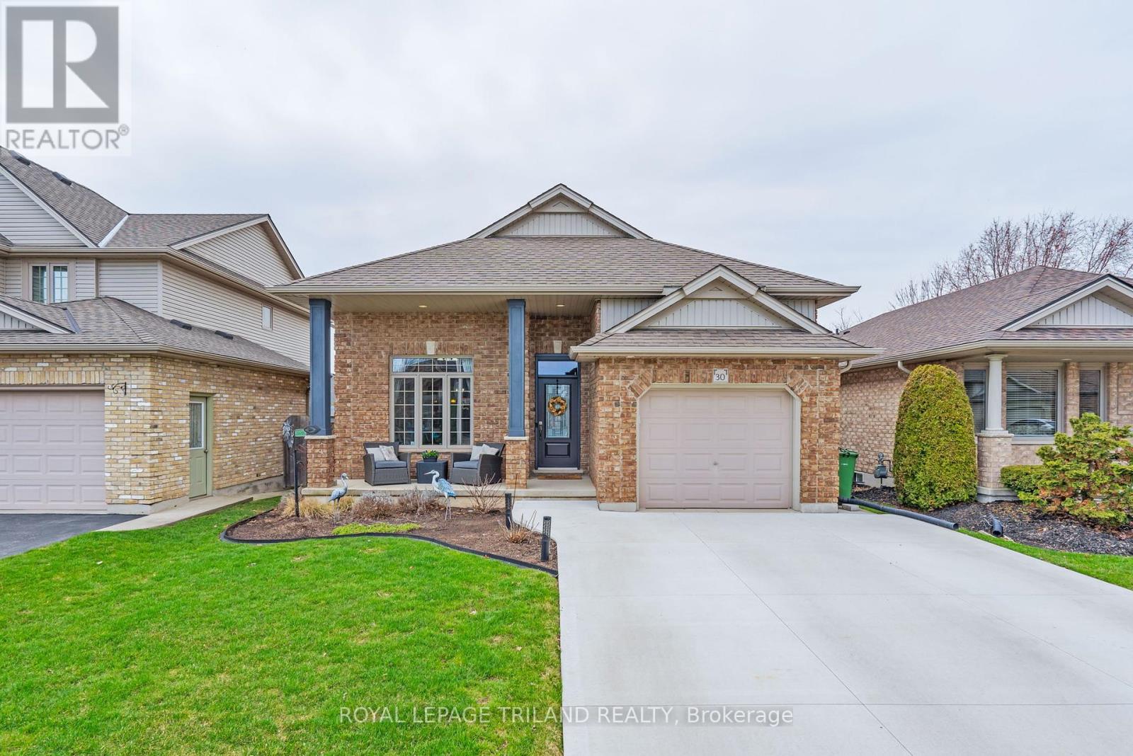 30 HAGERMAN CRESCENT, St. Thomas
