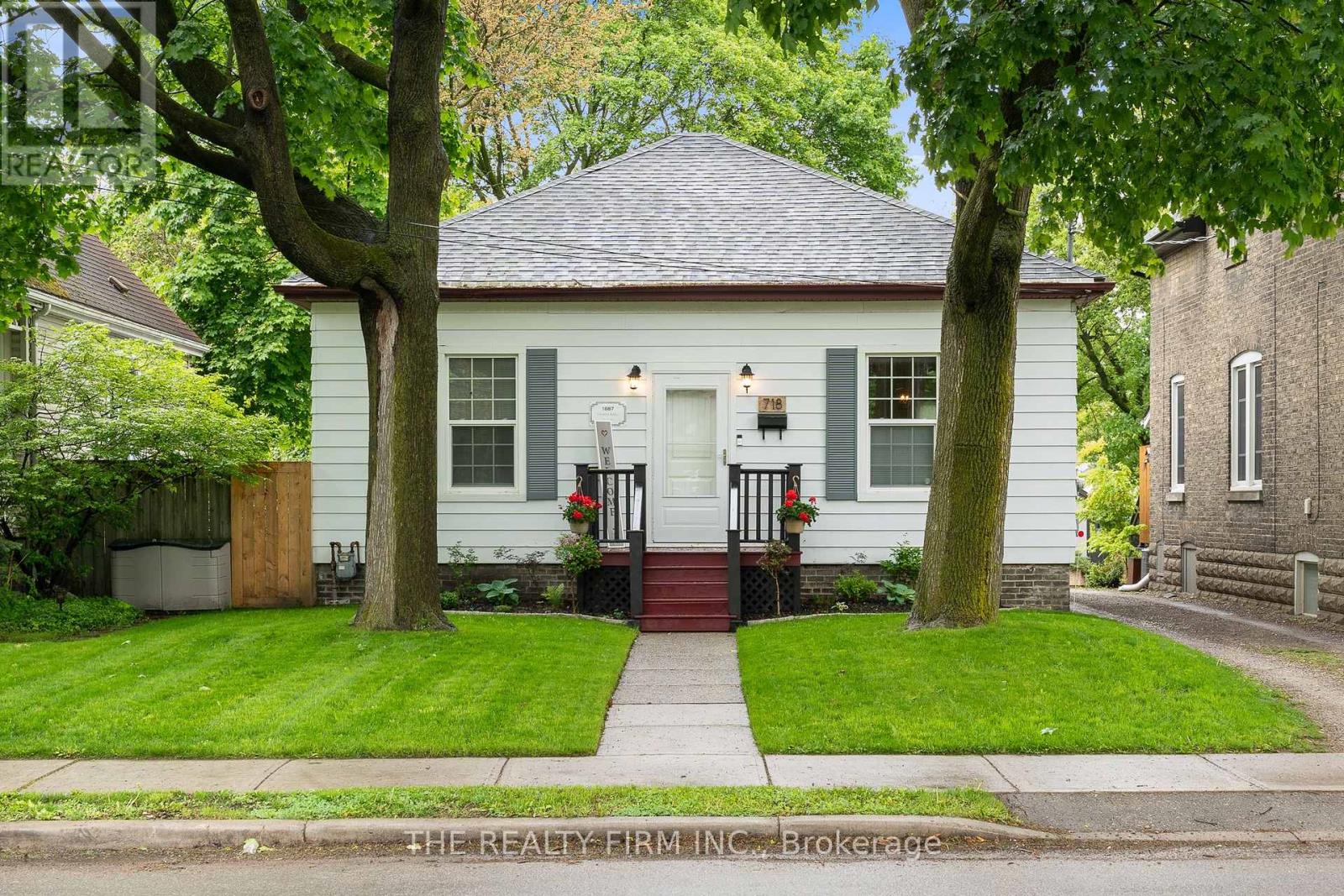 718 LORNE AVENUE, London East (East G)