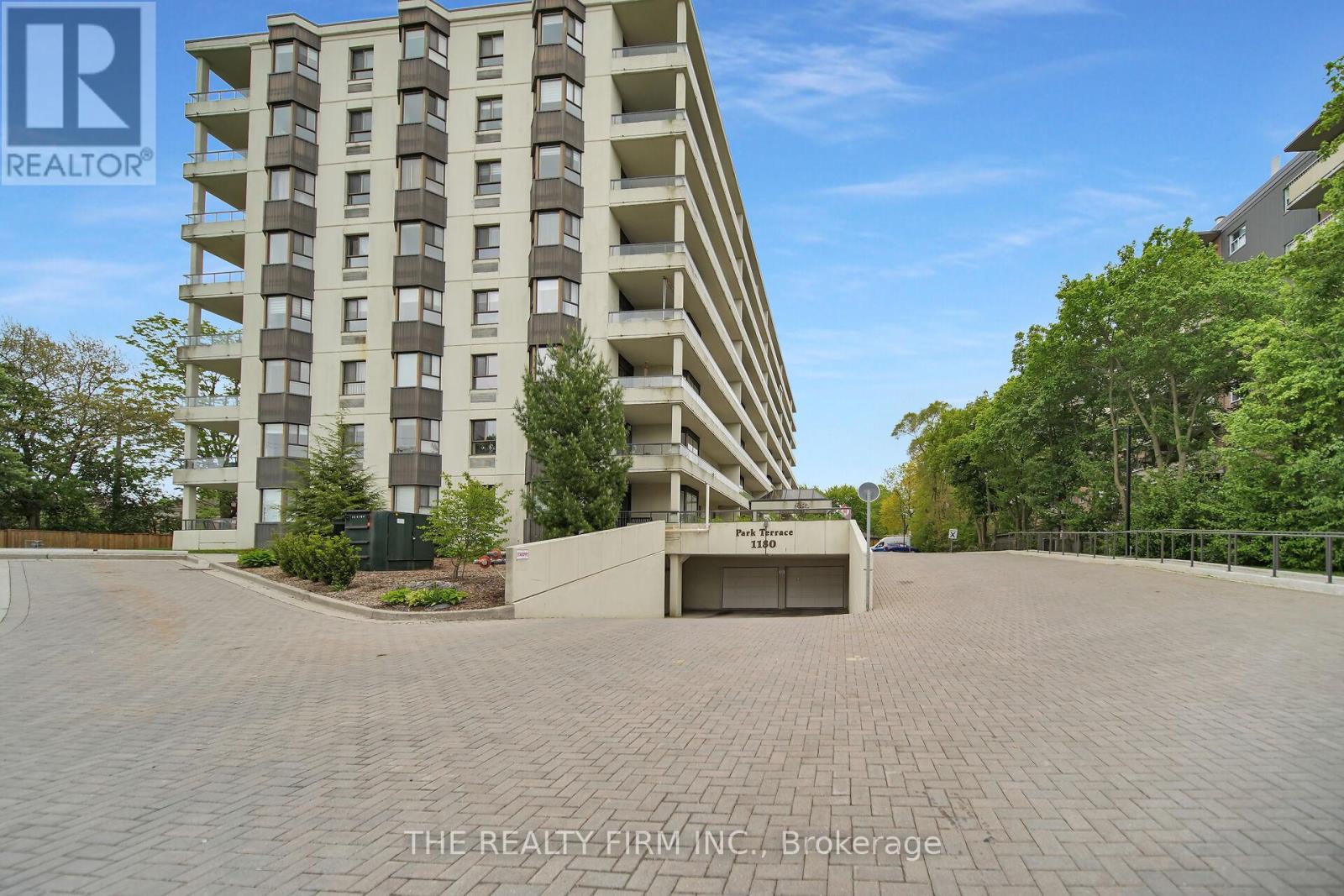 708 - 1180 COMMISSIONERS ROAD W, London South (South B)