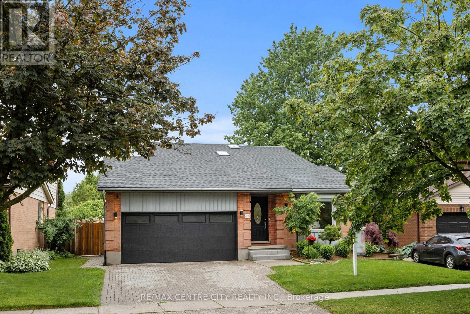 1175 GLENORA DRIVE, London North (North H)