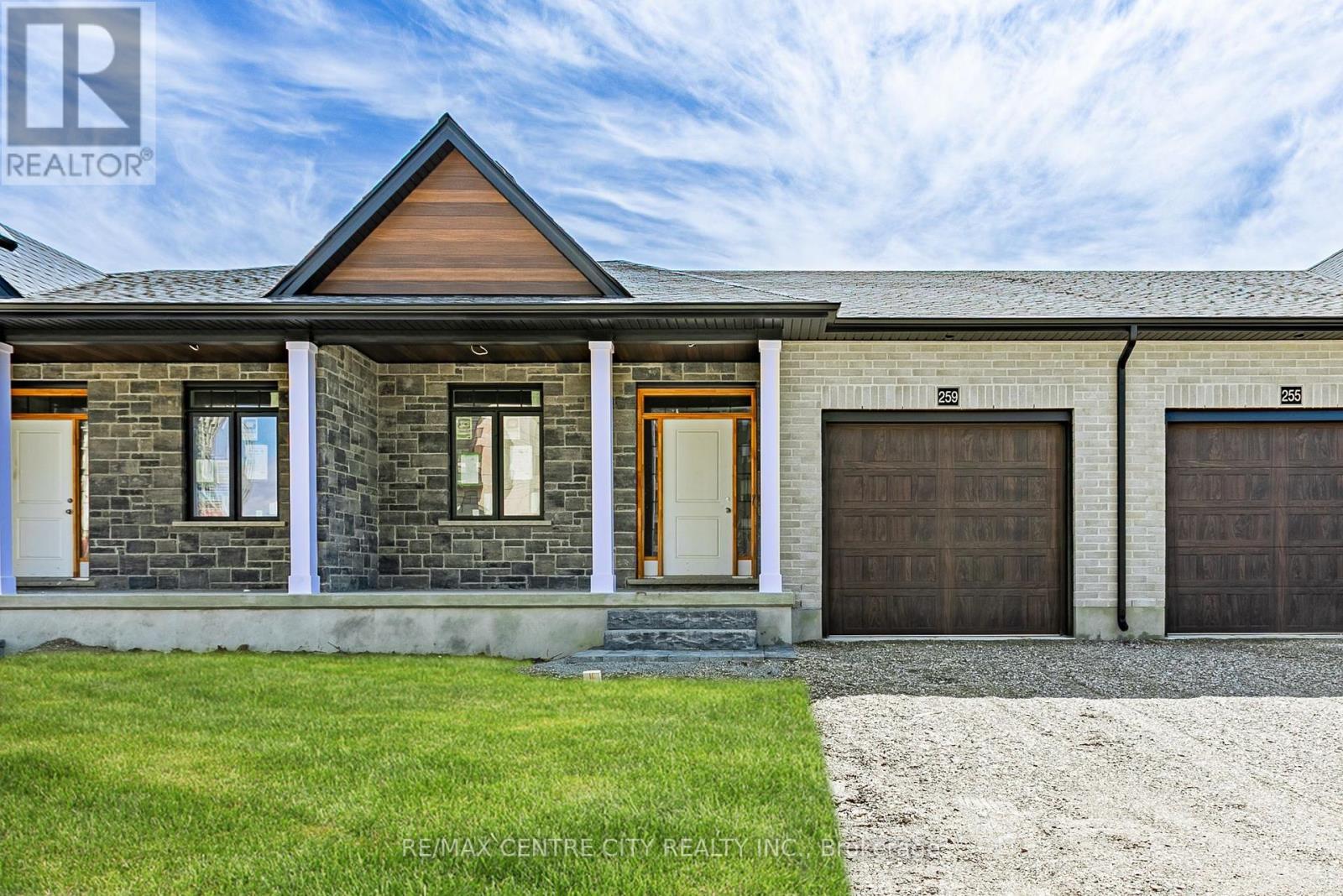 259 SOUTH CARRIAGE ROAD, London North (North I)