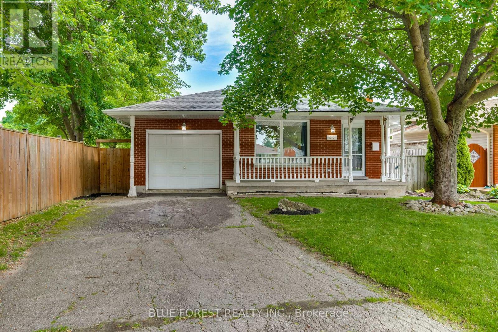 52 GLENDALE AVENUE, London South (South O)