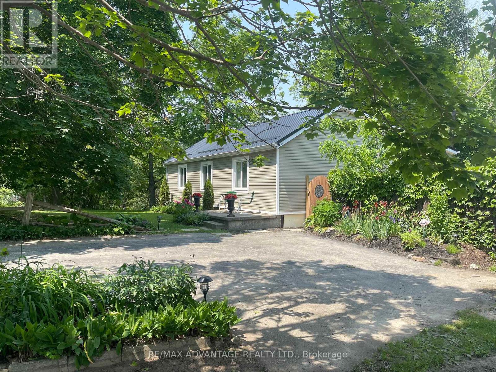 248 BORDEN AVENUE, Central Elgin (Belmont)