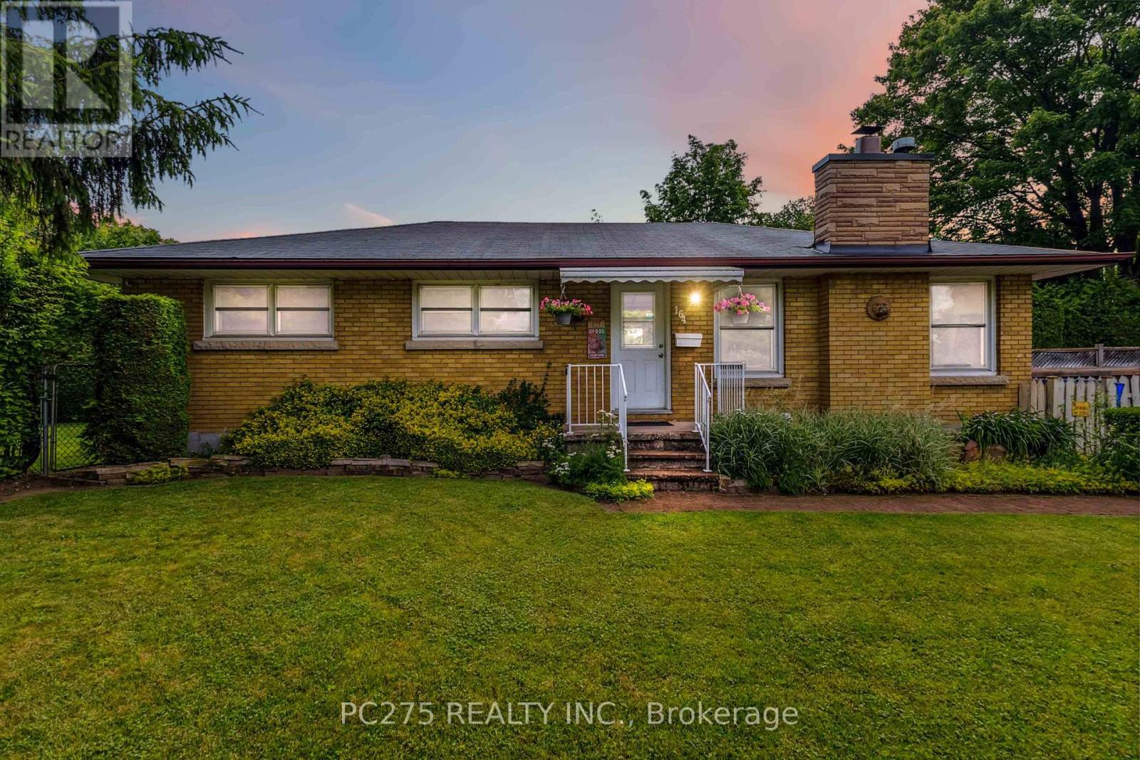 164 ATKINSON BOULEVARD, London East (East H)