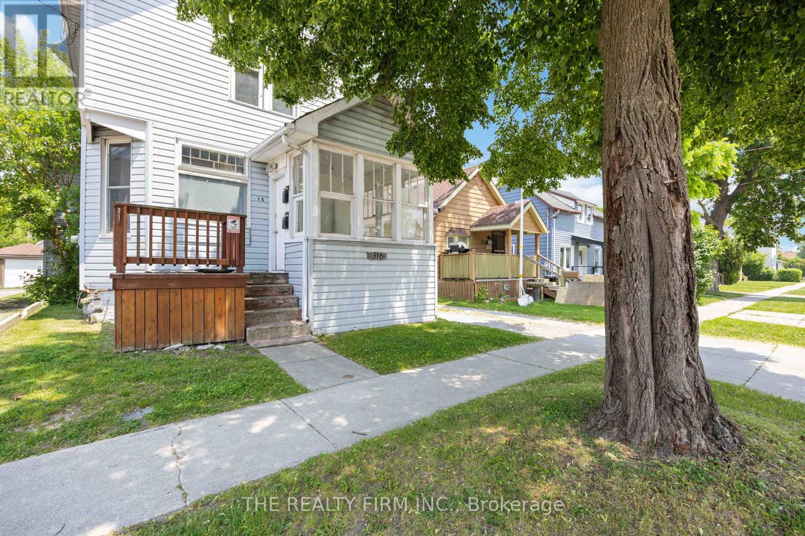 316 CONFEDERATION STREET, Sarnia