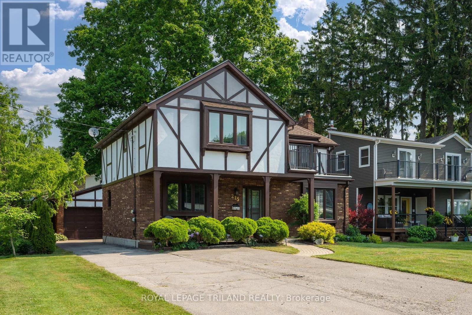 215 KITCHENER AVENUE, Central Elgin