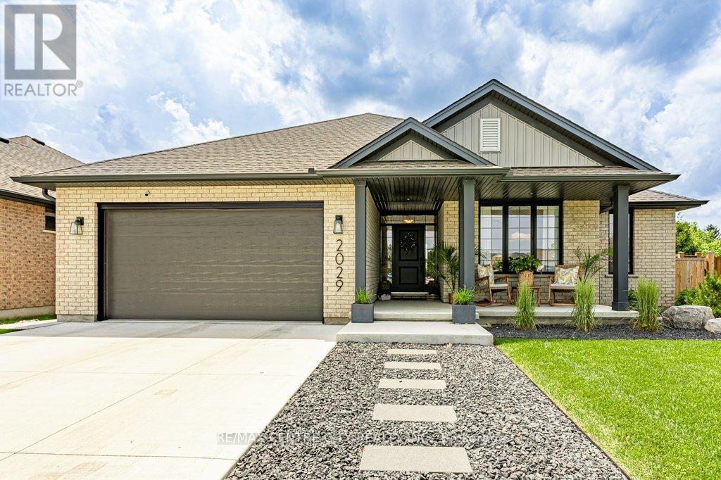 2029 LOCKWOOD CRESCENT, Strathroy-Caradoc (Mount Brydges)