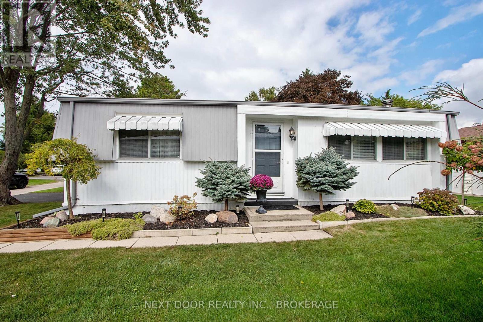 208 BILTMORE DRIVE, South Huron (Stephen)