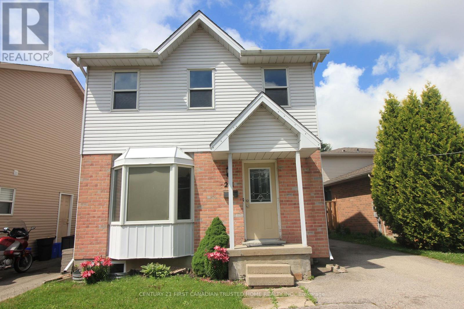 281 BLUE FOREST DRIVE, London North (North I)