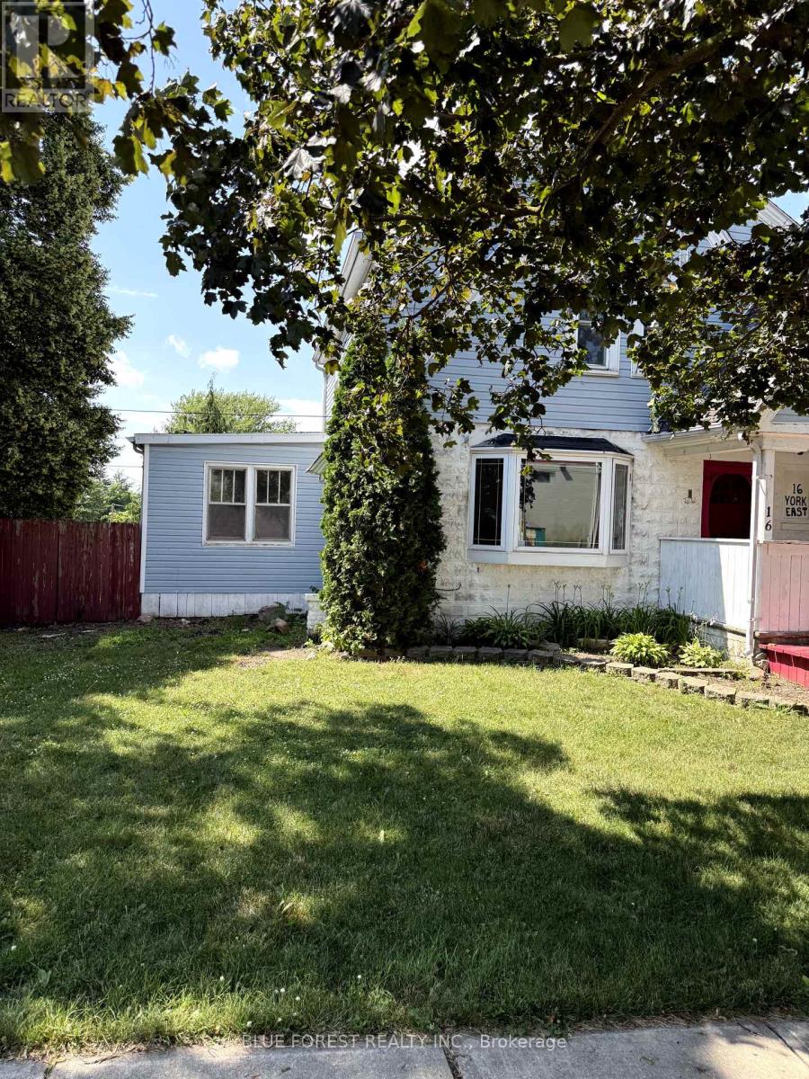 16 YORK STREET E, Chatham-Kent (Ridgetown)