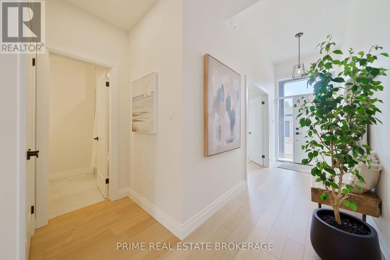 3 - 62 COMPASS TRAIL, Central Elgin