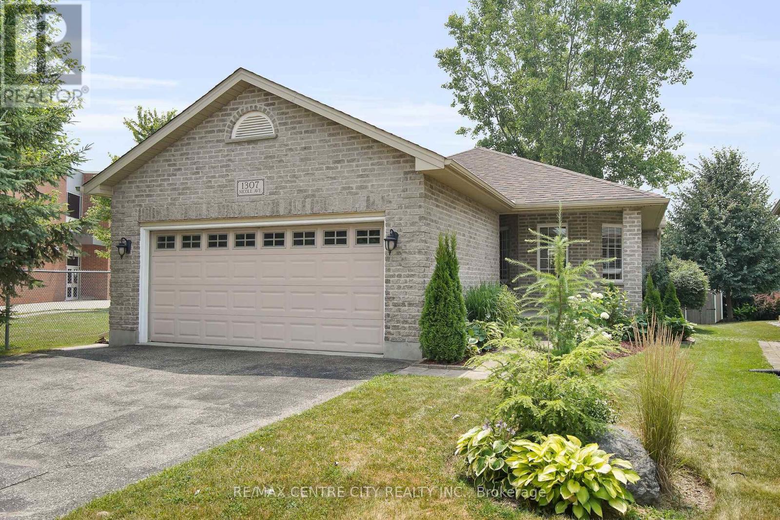 1307 NICOLE AVENUE, London North (North C)