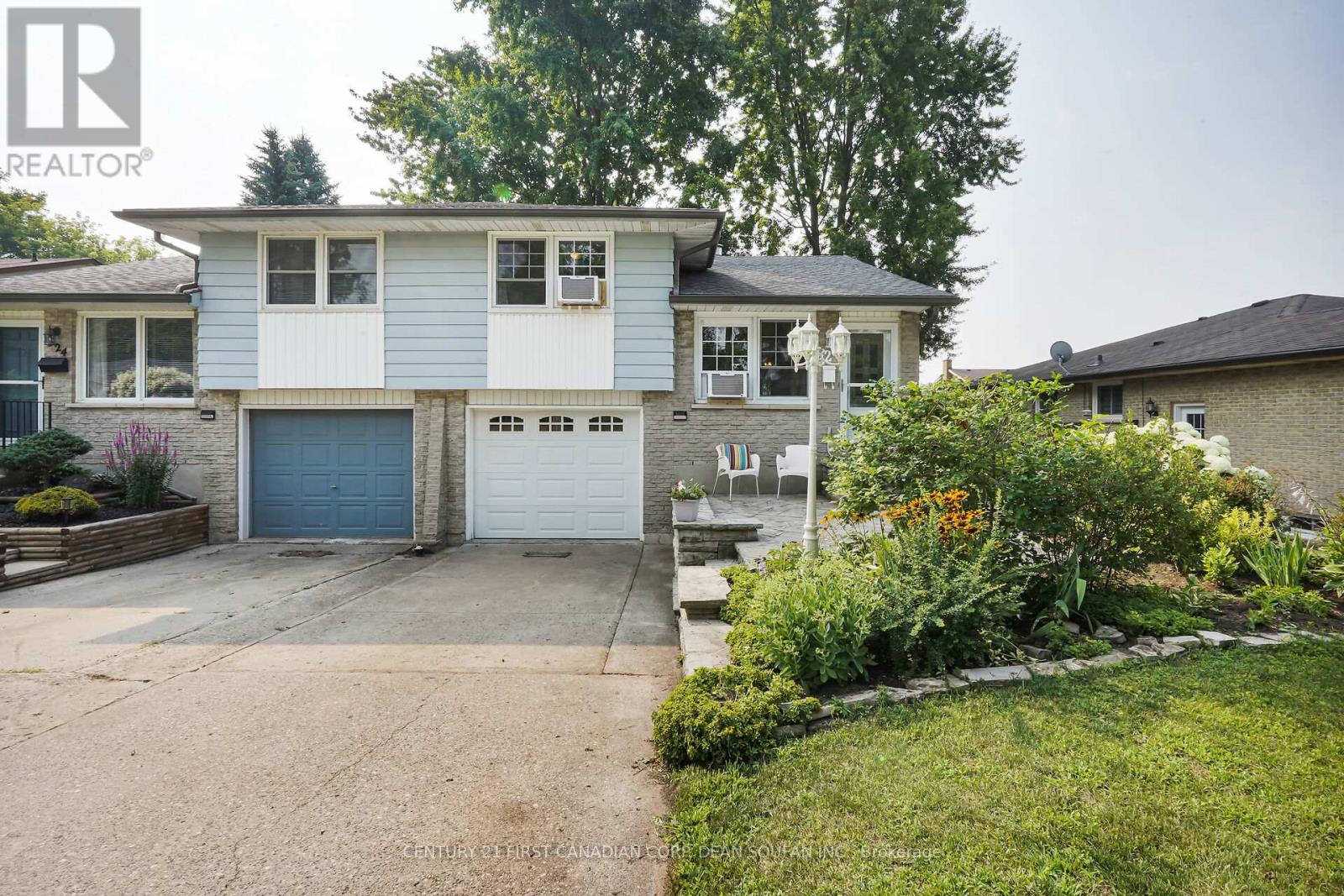 326 BURNS STREET, Strathroy-Caradoc (SW)