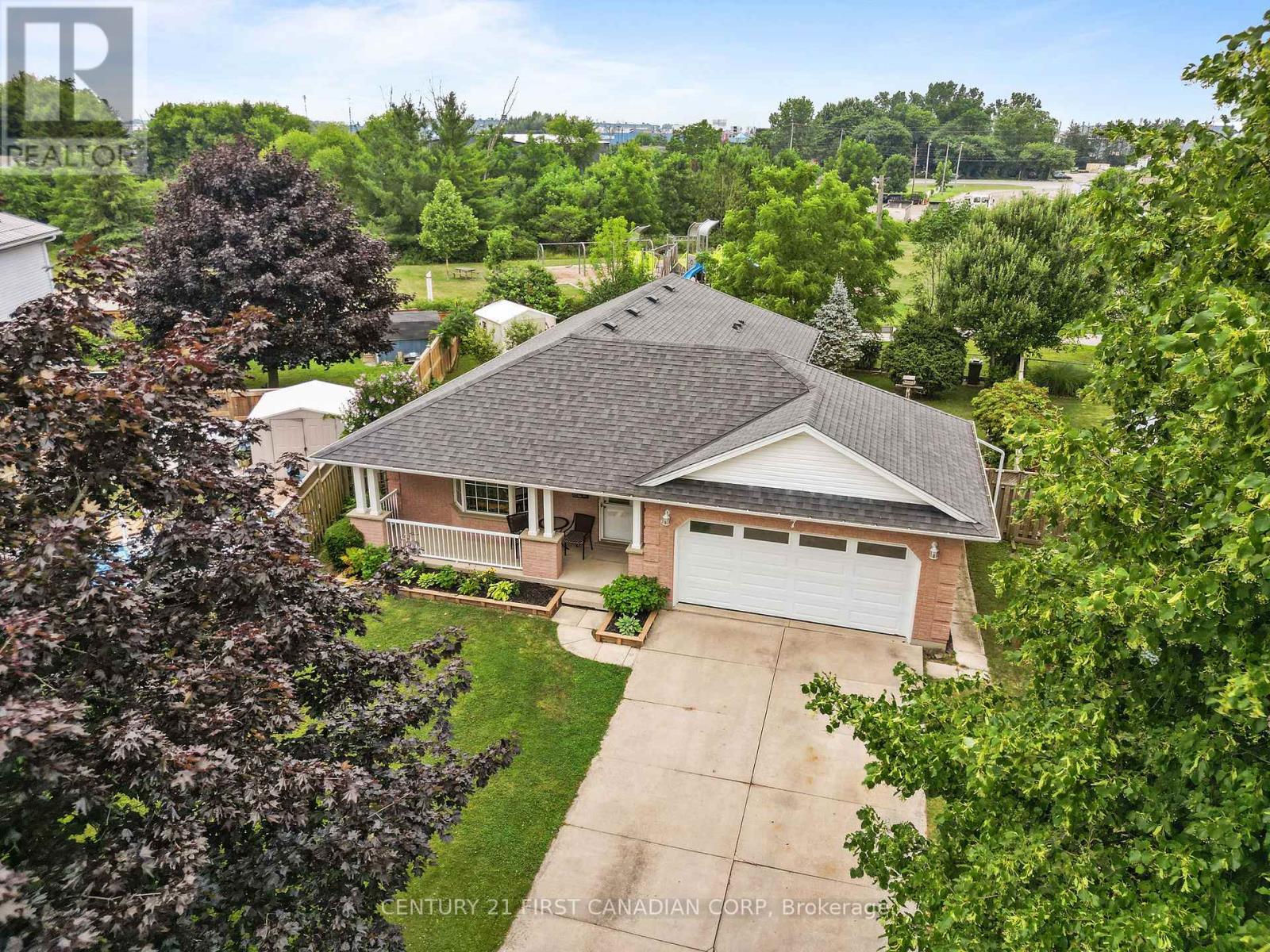 7 SIFTON DRIVE, St. Thomas