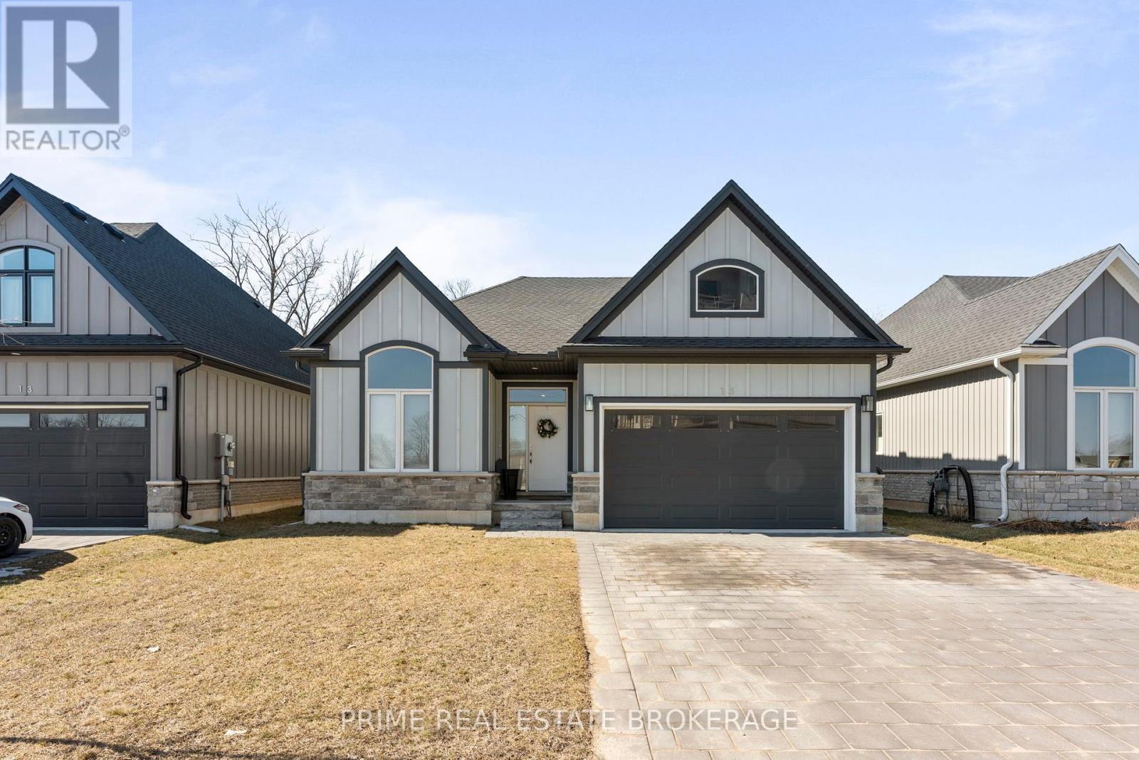 15 COMPASS TRAIL, Central Elgin