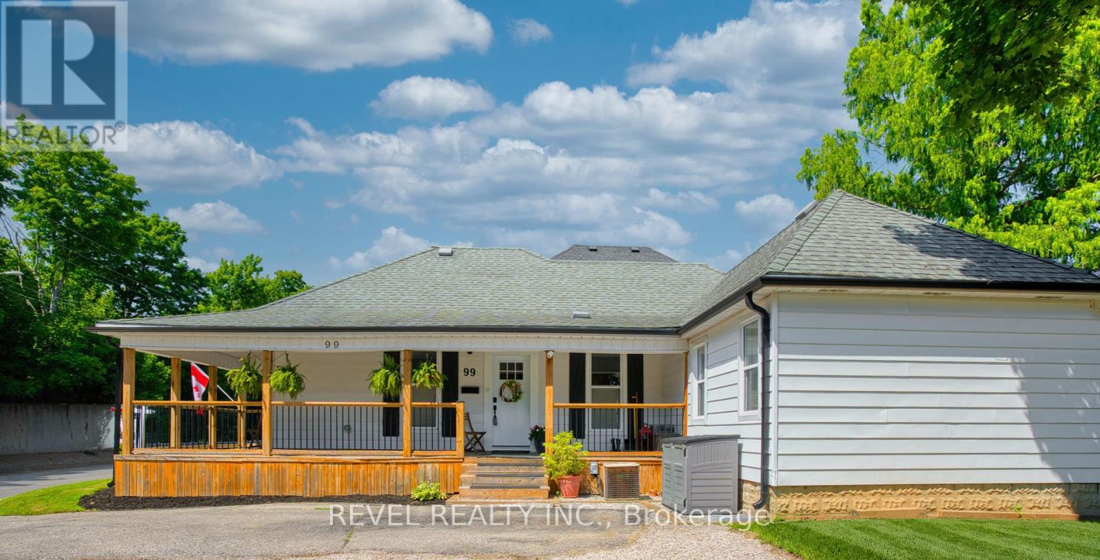 99 ELGIN STREET, St. Thomas