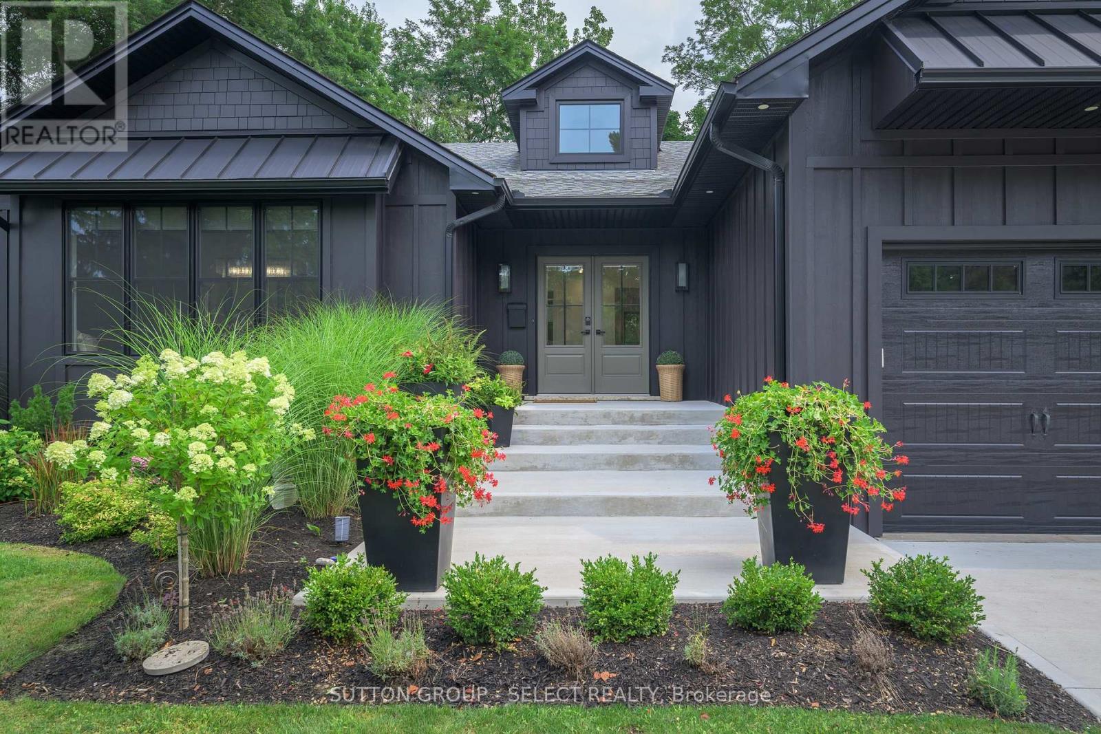 88 TALLWOOD CIRCLE, London North (North G)