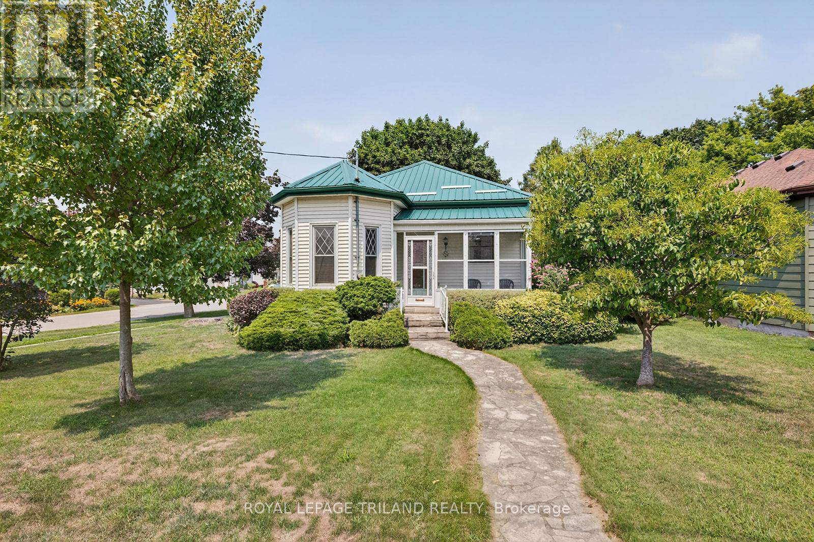 53 CHESTER STREET, St. Thomas