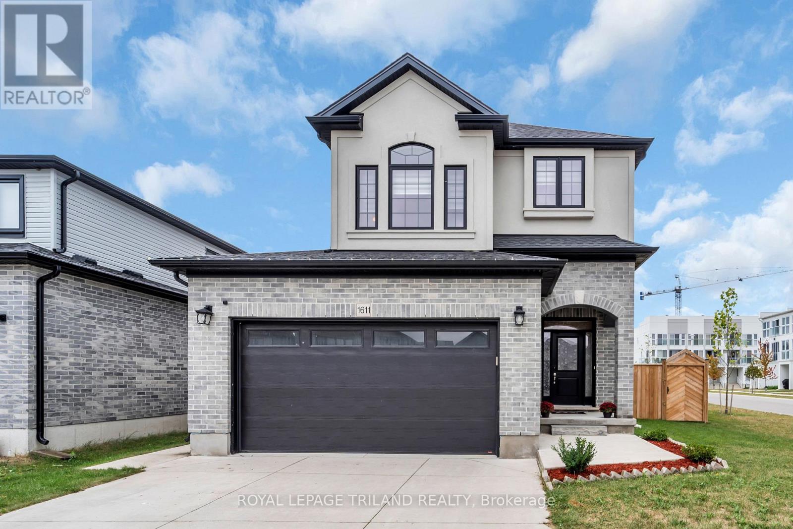 1611 DYLAN STREET, London East (East D)