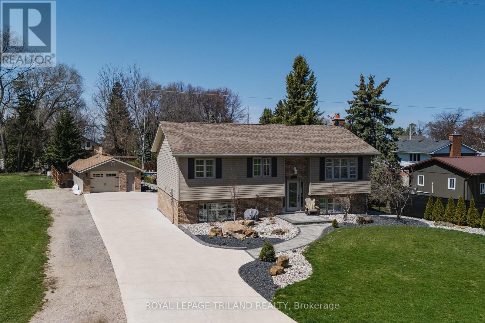 5410 LAKE VALLEY GROVE ROAD, Lambton Shores