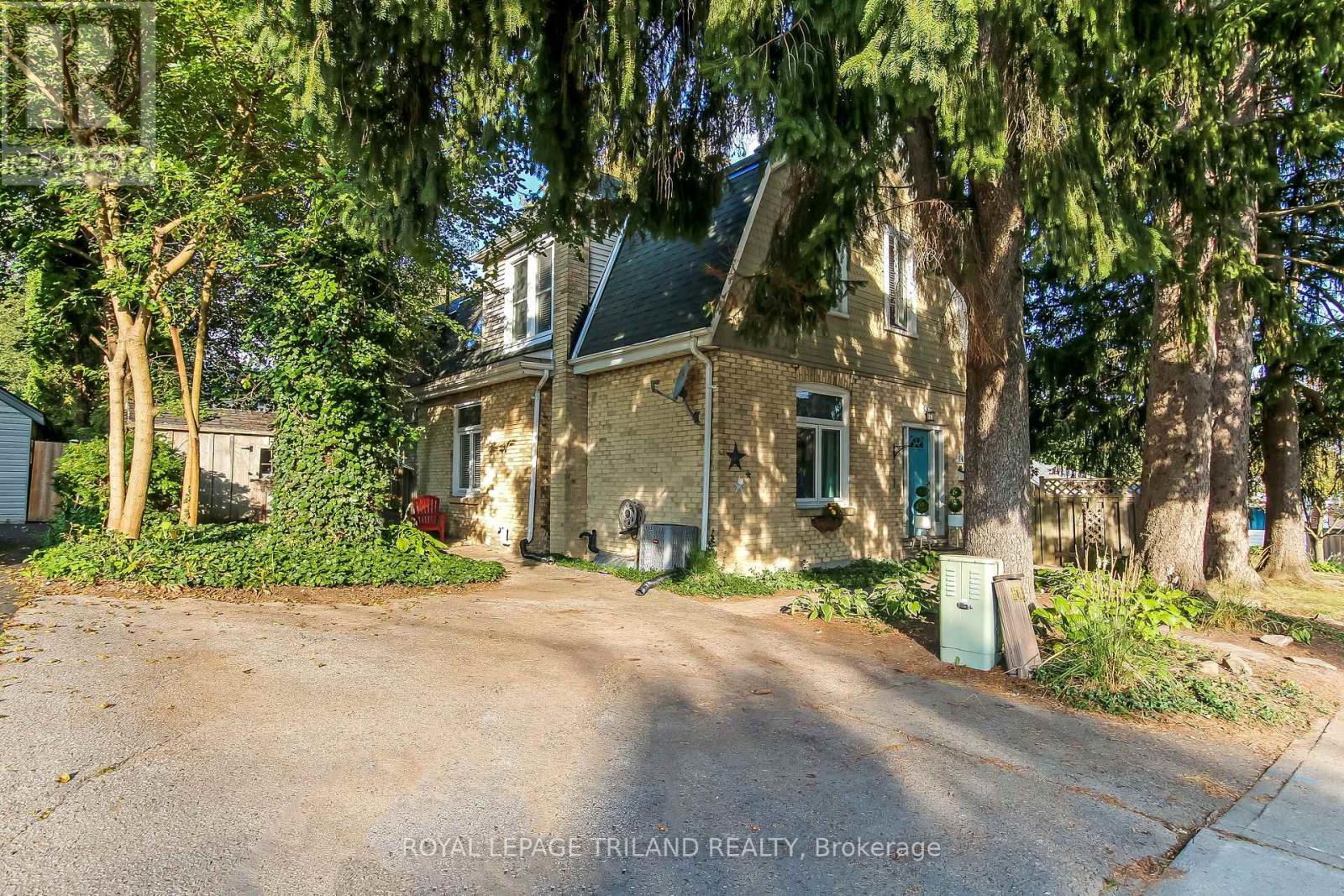 144 BRITTANIA AVENUE, London North (North N)
