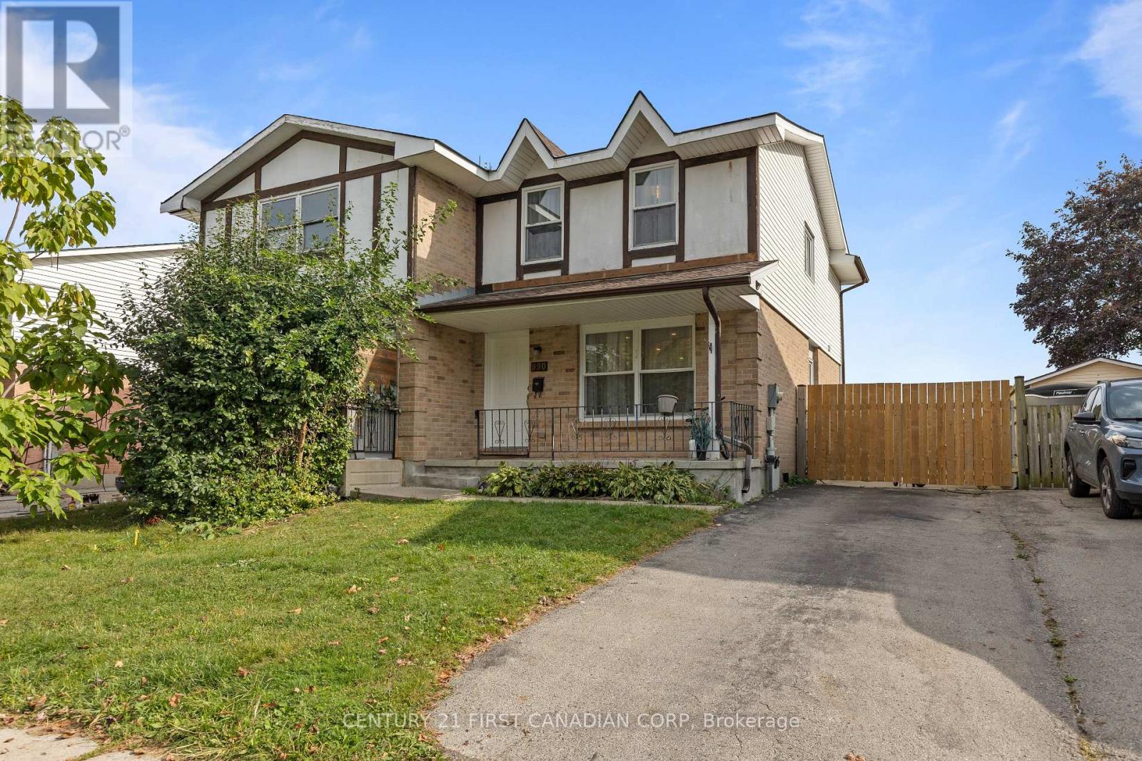 990 LAWSON ROAD, London North (North I)