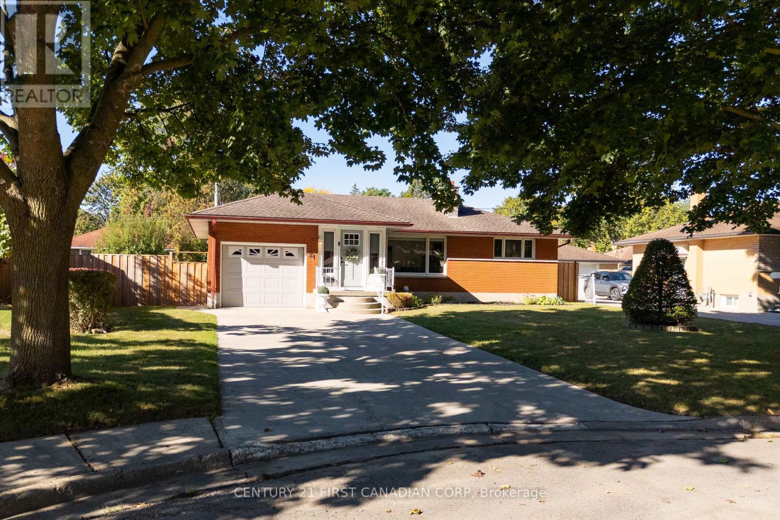21 MARBENOR CRESCENT, London East (East O)