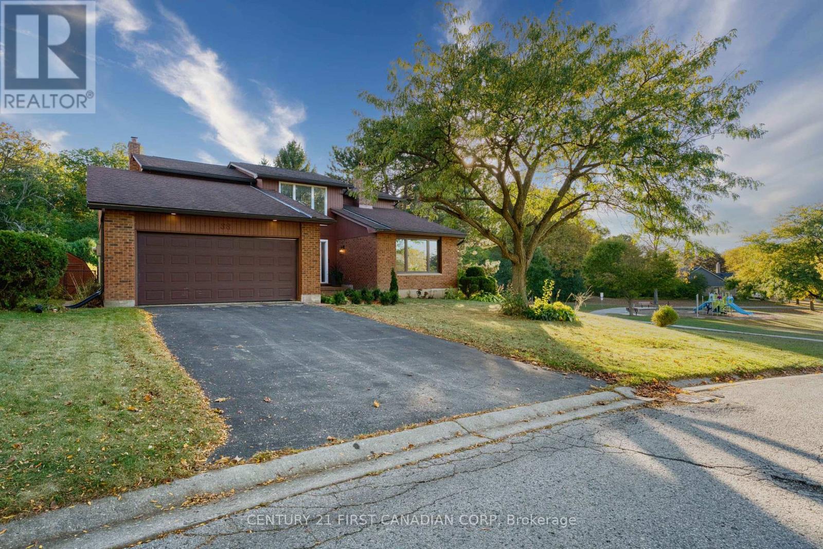 33 FOURWINDS ROAD, London South (South K)