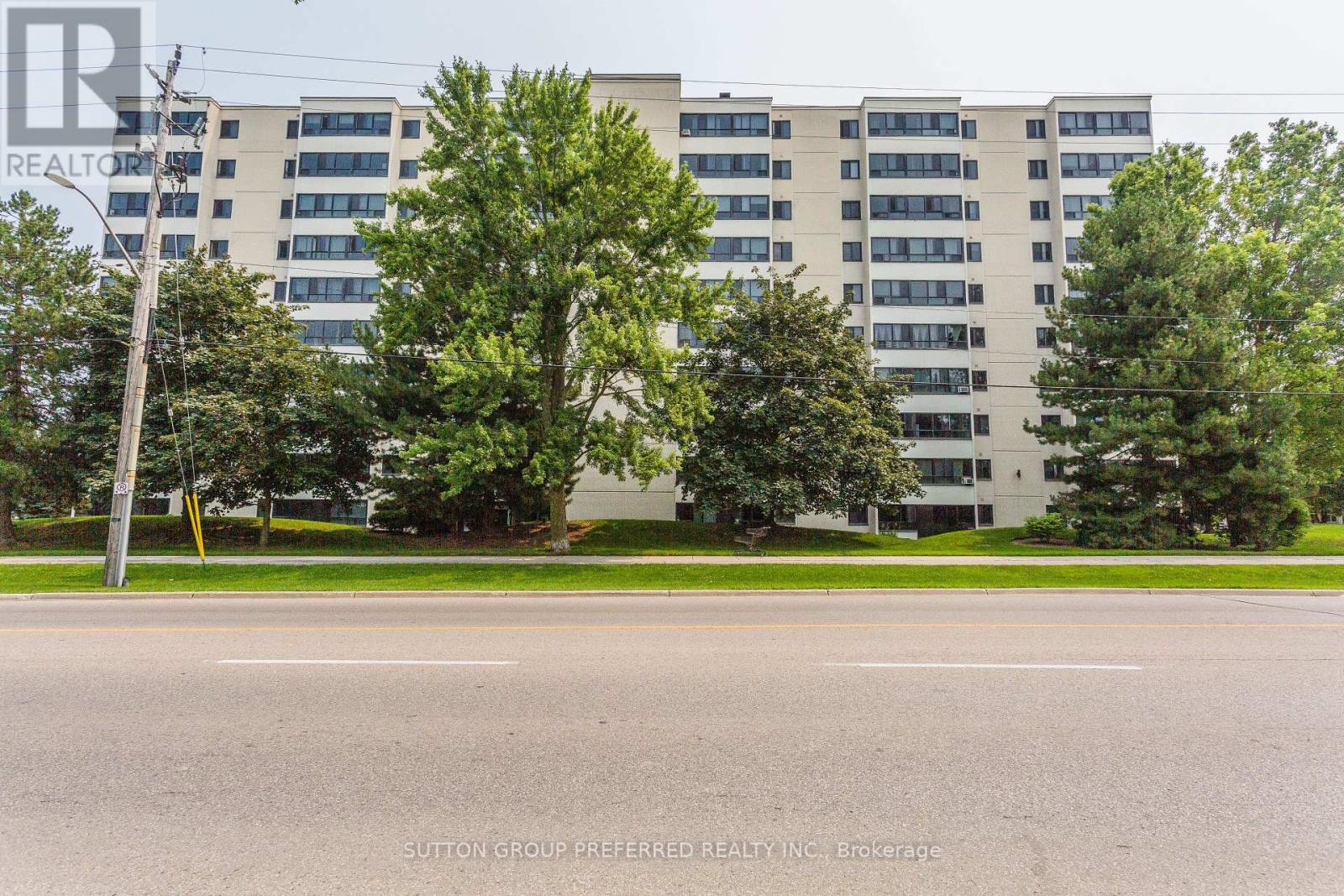 305 - 600 GRENFELL DRIVE, London