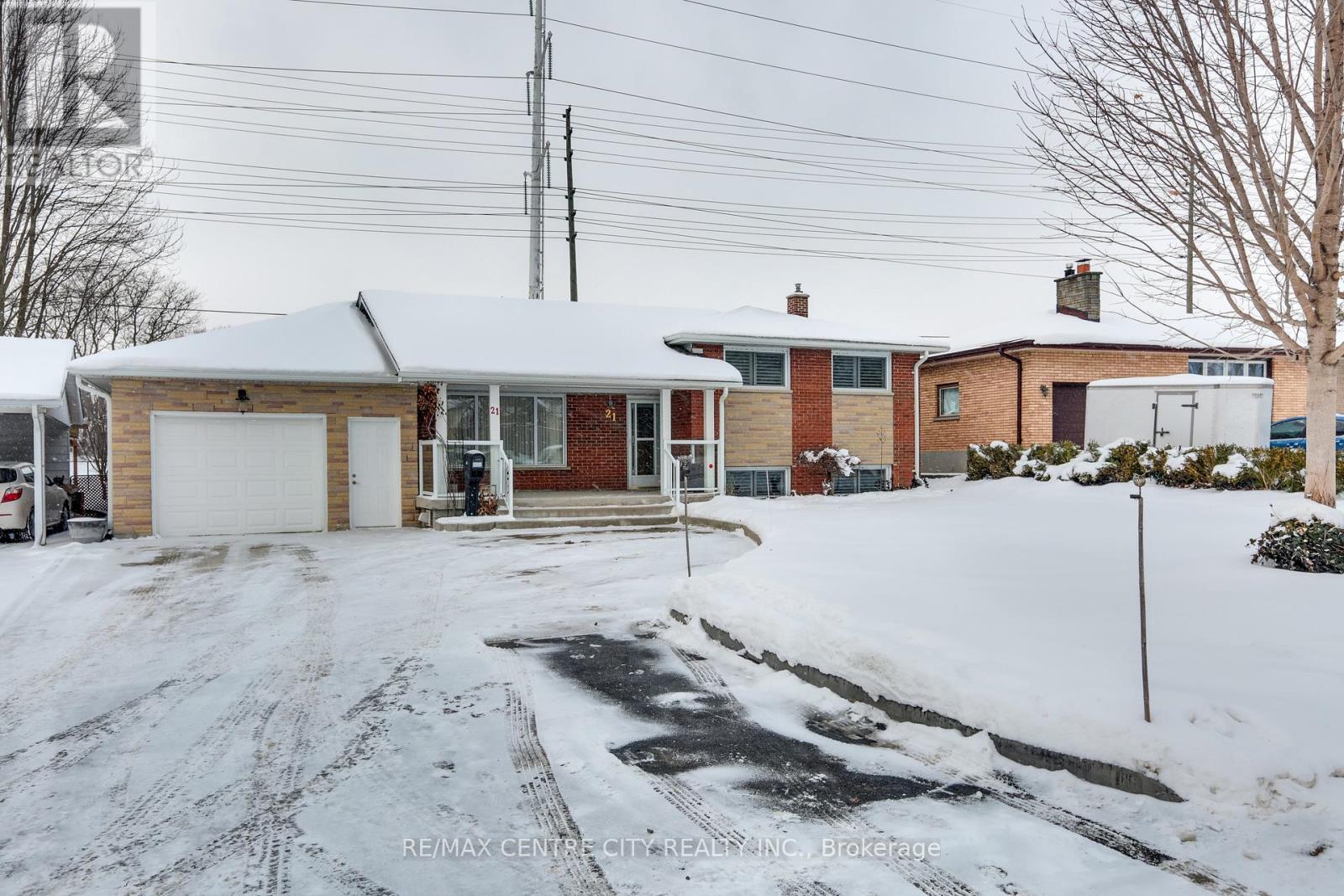 21 MANITOULIN DRIVE, London