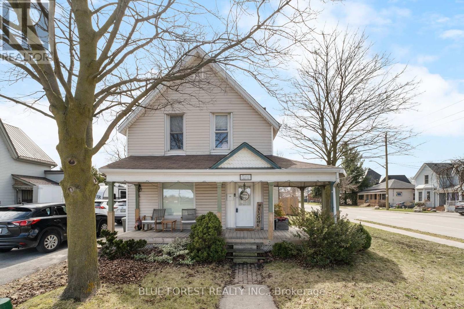 210 WELLINGTON STREET, St. Thomas