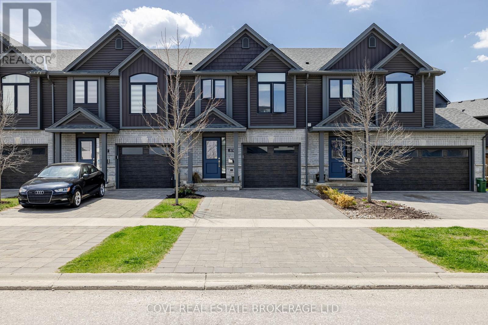 1074 MEADOWLARK RIDGE, London South (South U)