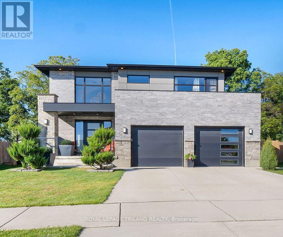 2438 RED THORNE CRESCENT, London